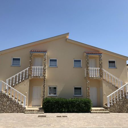 Apartments Villa Engeli Vir Luaran gambar