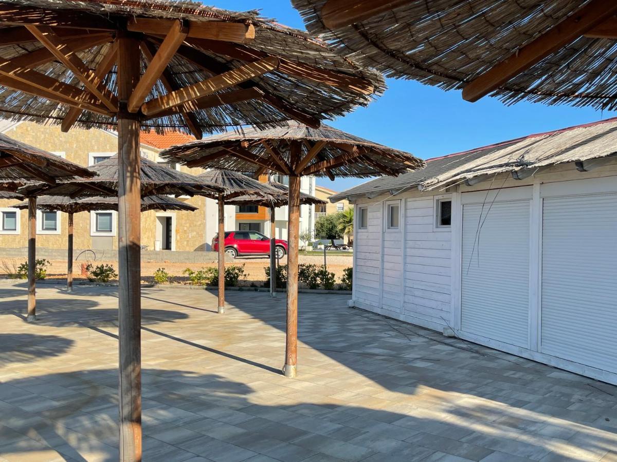 Apartments Villa Engeli Vir Luaran gambar